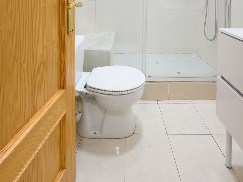 Foto 2aa082ef-b711-4b5f-b989-1af26f91337c. Planta baixa a El Mercado Manises