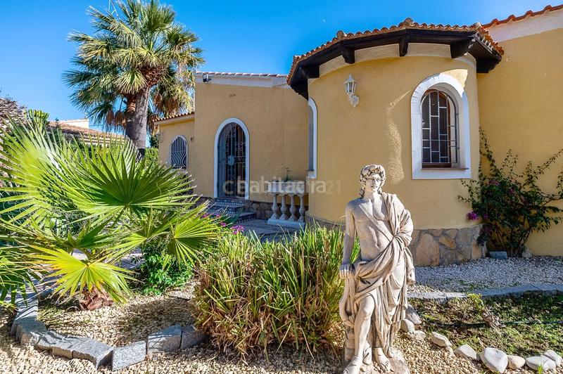Foto 083d83fe-e616-4b49-ae8a-c7ea9dc5f760. Casa en Canuta Calp