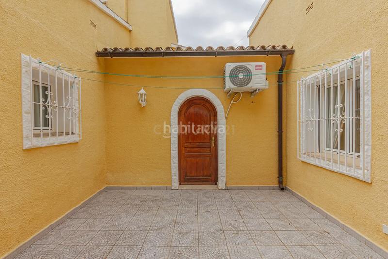 Foto c45c982d-2f11-4680-8b7a-af086bb2573a. Casa con parcheggio piscina in La Empedrola Calp