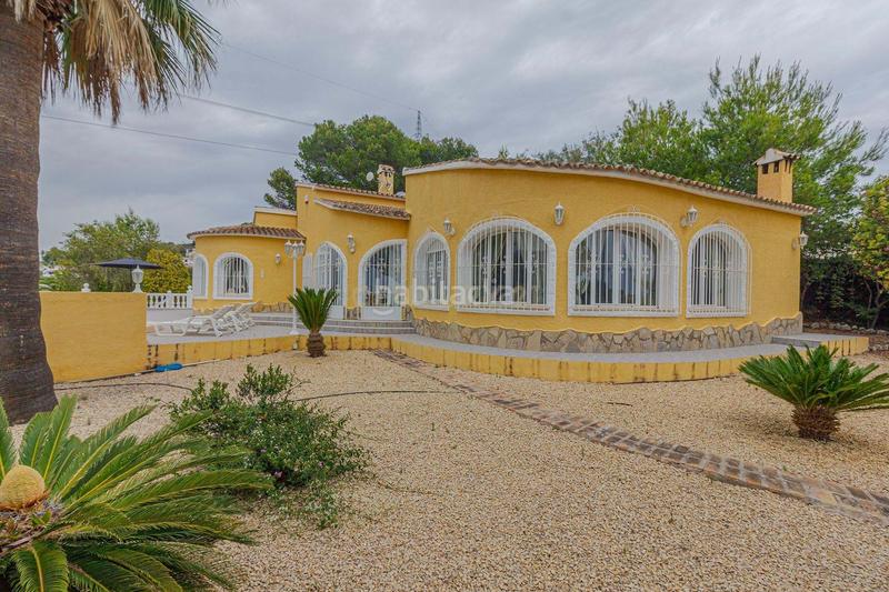 Foto ddcb1dde-7937-4e26-8336-255a518fa104. Casa con parcheggio piscina in La Empedrola Calp