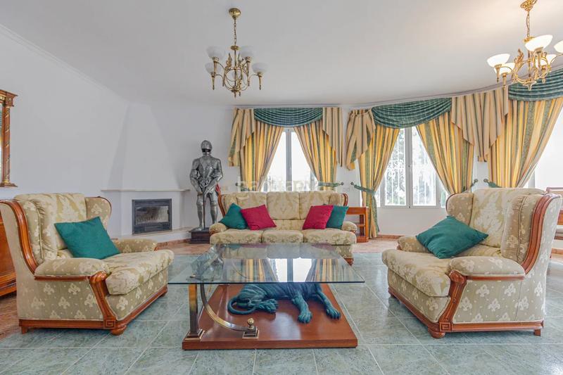 Foto c4a3b470-2b5f-4301-94e7-78e60459163d. House with parking pool in La Empedrola Calp