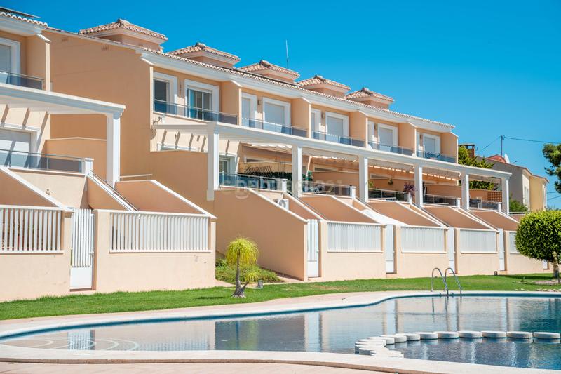 Foto cc4ff6a1-2532-413d-bebf-7cd7af6d4a6a. Casa en Benicolada - Las Adelfas Calp