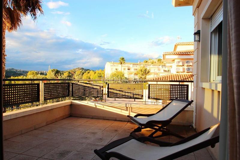 Foto 9f838b70-a085-45d1-a73c-967e8feda8f1. Alquiler casa en casanova en Marisol Park - Ortembach - Los Almendros Calp