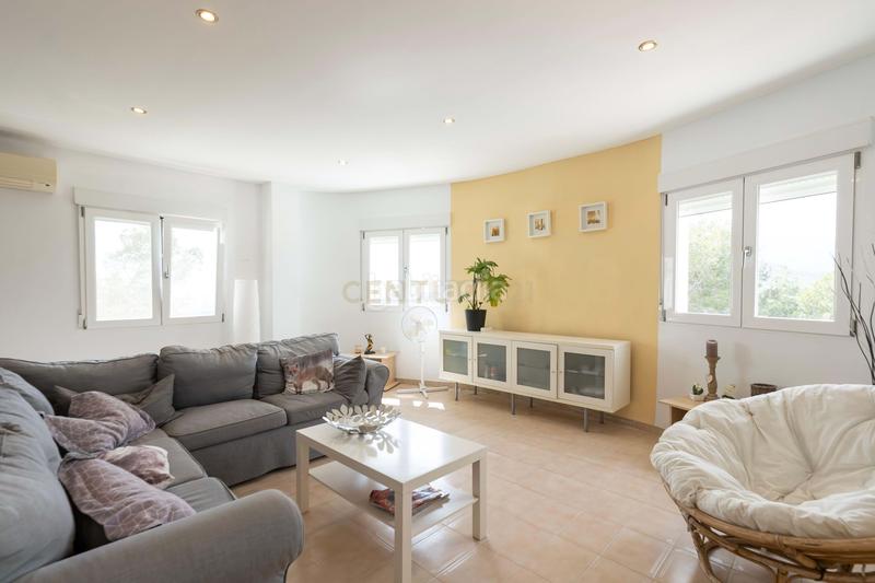 Foto dab43101-dee9-4d95-ac9b-96b58a89d453. Casa en La Empedrola Calp