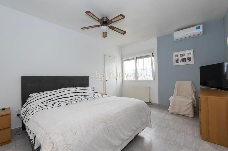 Foto 32bd4d47-828a-40f2-917e-461cd3d23a21. House with heating pool in La Empedrola Calp