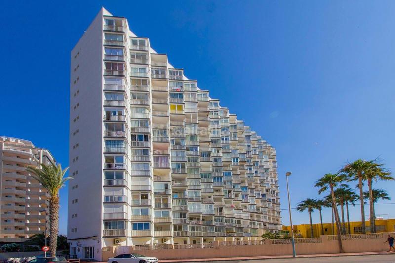 Foto 64bd2476-af41-40bc-bf41-158d76c98fe6. Alquiler piso en Playa Arenal - Bol Calp