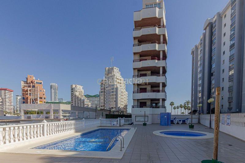 Foto eb06fc1c-3979-4f02-9eeb-f6f03f0528d3. Piso en avenida juan carlos i en Zona Levante - Playa Fossa Calp