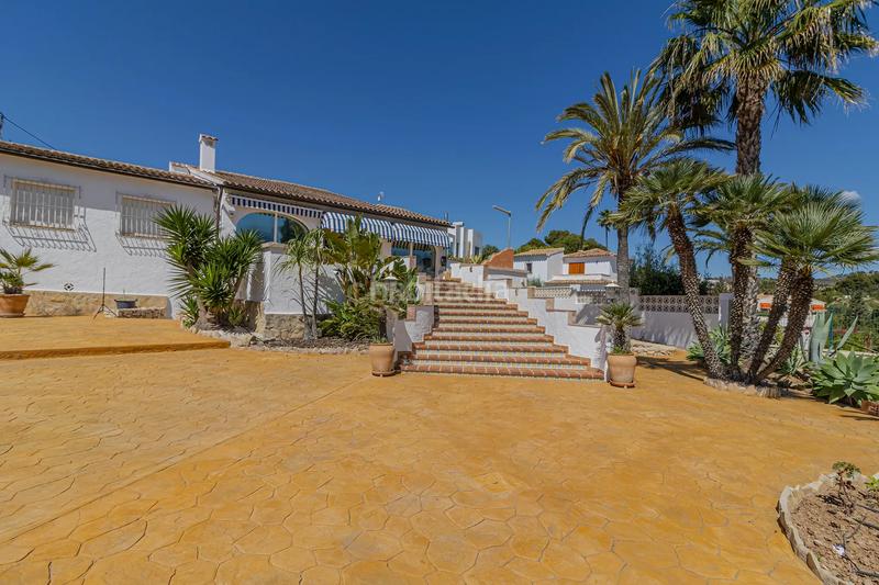 Foto 3d22fdad-1c5b-47d2-91be-772951b0d212. Chalet en partida calalga impresionante villa con vista espectacular al mar mediterráneo la calalga en Calp