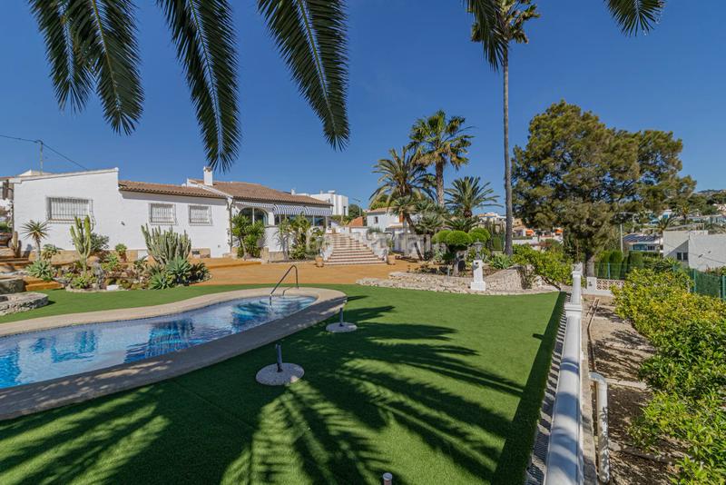 Foto bdb69c01-afe4-4e2b-81b4-e92cfc7ece0d. Chalet en partida calalga impresionante villa con vista espectacular al mar mediterráneo la calalga en Calp