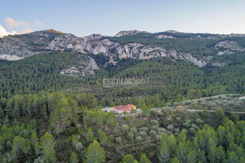 Foto 69c00476-6504-4d5d-9db3-05ddfaf22fb6. Chalet in partida folles 6 in Castell de Castells