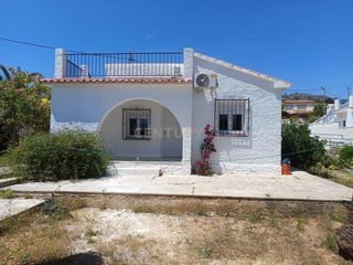 Casa a Pd cometa i 45calp (alicante). Pequeña villa independiente, completamente reformada en 2026, co
