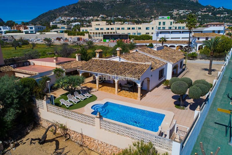 Foto 1b1853f4-15c9-4148-b659-4acfa7639539. Casa en vía pa benicolada exclusiva casa independiente con piscina y jardín en pda. benicolada, e en Calp
