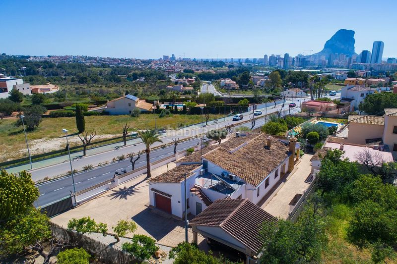 Foto 6a1d6827-c046-4115-9afd-640bddc15d5b. Casa en vía pa benicolada exclusiva casa independiente con piscina y jardín en pda. benicolada, e en Calp