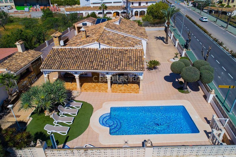 Foto aecabd0d-7747-4aae-9505-0d3fc3903634. Casa en vía pa benicolada exclusiva casa independiente con piscina y jardín en pda. benicolada, e en Calp