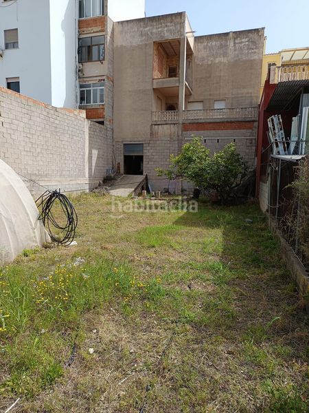 Foto 5899216d-d645-4396-b1ce-5faeb54e020a. Edifici a avenida valencia a Verger (el)