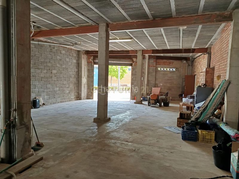 Foto a18ff57f-0d4f-4ec0-b636-7c7ac01220f7. Edifici a avenida valencia a Verger (el)