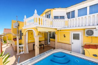 Casa adossada  Cl serra del reclot 6la nucia (alicante) 6. Acogedor adosado con 5 dormitorios, piscina y jacuzzi en la nucí