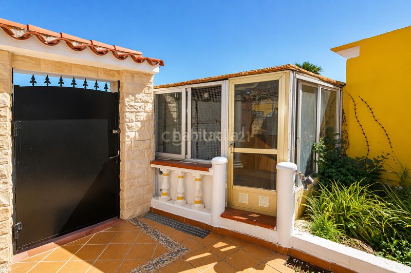 Foto 7362b3b9-3575-4949-892b-cd44b6fcb10d. Casa adossada a cl serra del reclot 6la nucia (alicante) 6 a Nucia (la)