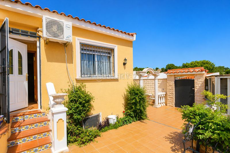 Foto a8843246-2c53-4a87-af64-45ad0c5659bd. Casa adossada a cl serra del reclot 6la nucia (alicante) 6 a Nucia (la)