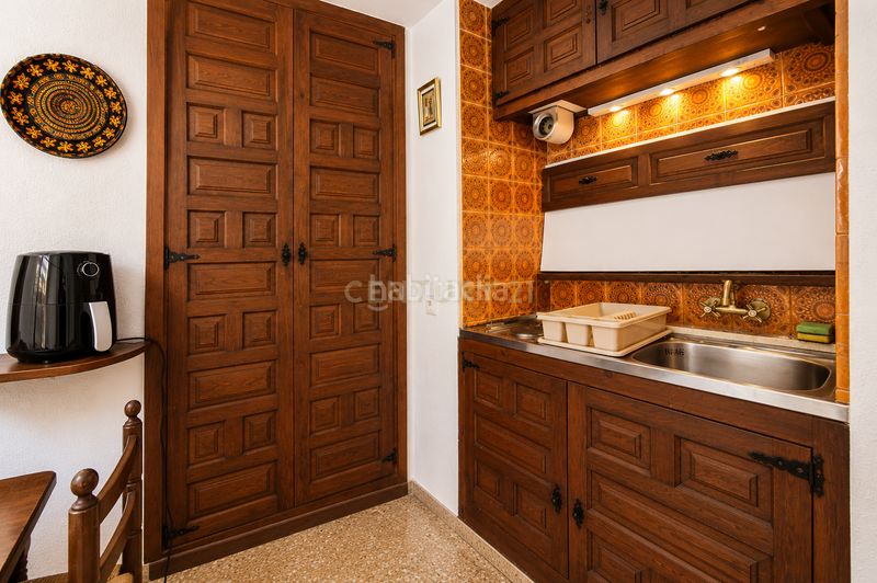 Foto acd3829e-0923-4c64-b124-7d61f74efec0. Alquiler estudio en cl tramuntana 4 ed horizonteCalp (alicante) alquiler de invierno en edificio horizonte estudio con vistas al mar y al peñón de ifach en Calp