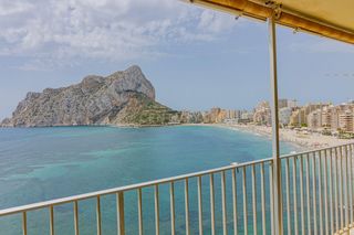 Rent Apartment  Cl tramuntana 43calp (alicante). Ático de larga temporada en primera línea de playa en calpe con
