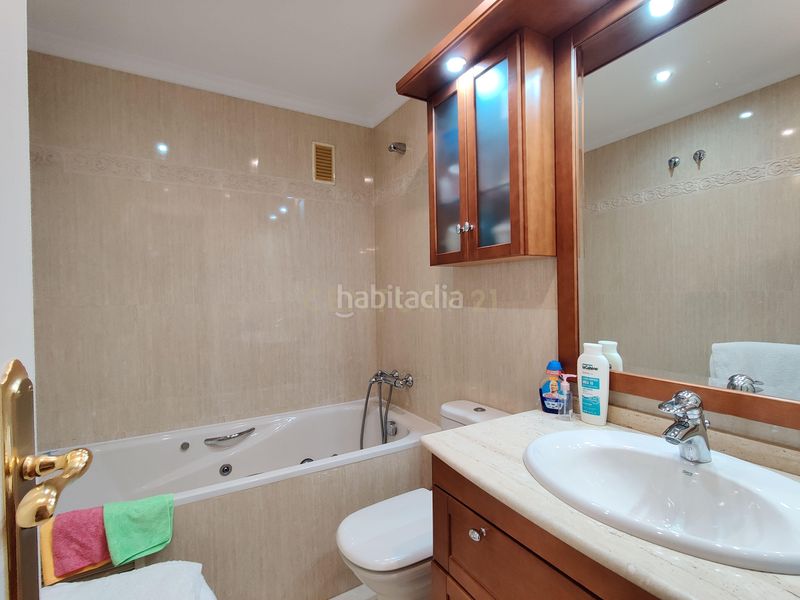 Foto 8ef02a85-a8ef-40d3-950b-ceb095e9b77f. Alquiler piso en la niña 6 apartamento en primera línea de playa con vistas al mar, parking y trastero e en Calp