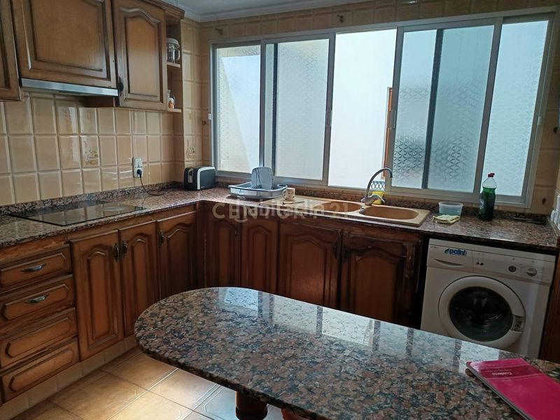 Foto 9bceb3e2-d71d-4b87-8607-574ab1d9e560. Apartamento en plaza de játiva amplio apartamento de cuatro habitaciones con ubicación céntrica en xabia. en Xàbia