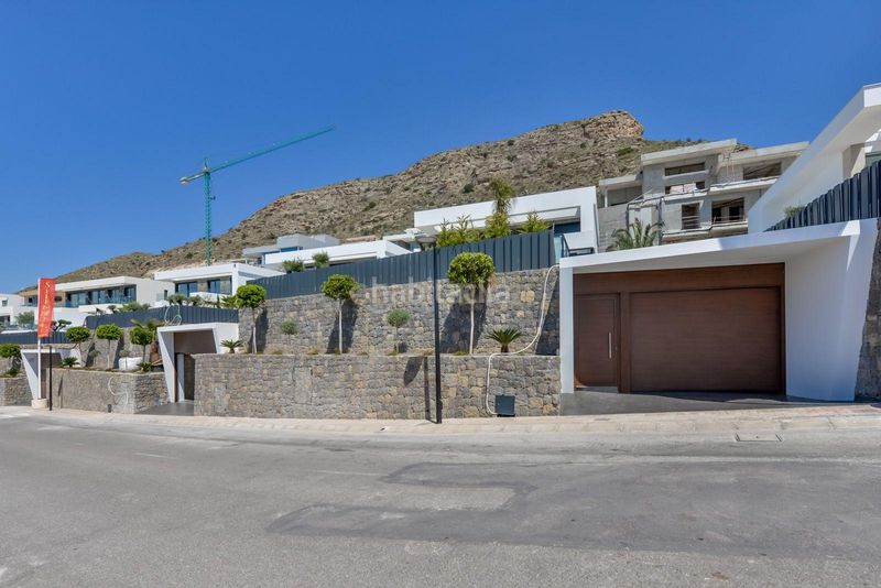 Foto 12f0f57c-f722-4264-8392-d42c99cd87a4. Casa a carrer darrere cases a Finestrat pueblo Finestrat
