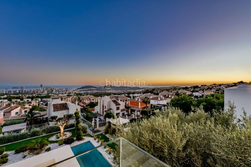 Foto b698462e-a307-4c2f-aaee-3587c2b69f76. Casa a carrer darrere cases a Finestrat pueblo Finestrat