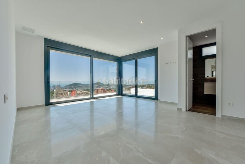 Foto d71d271b-414c-44eb-a799-10b3f30bebf8. Casa a carrer darrere cases a Finestrat pueblo Finestrat