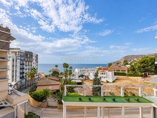 Lloguer Apartament a Avenida valencia, n16, calp, spain. Apartamento de 2 dormitorios con terraza y vistas al mar en calp