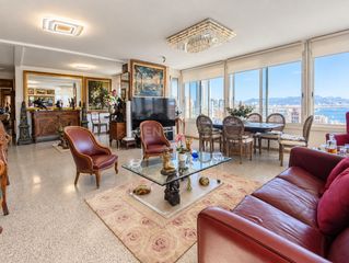 Piccolo appartamento  Avinguda de benissa, 1, benidorm, spain 1. Espectacular ático con terraza acristalada y vistas al mar, la c