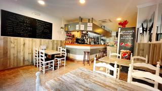 Business premise in Port - Horta de Santa Maria. Venta bar-restaurante zona puerto cambrils