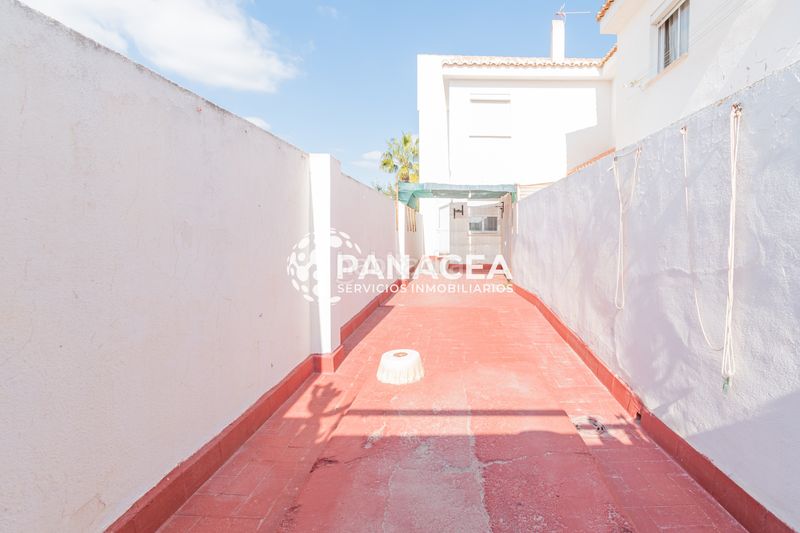 Foto d84a5ca7-9c87-4152-bb20-a8624ab541a9. Dúplex amb xemeneia a El Puerto Roquetas de Mar