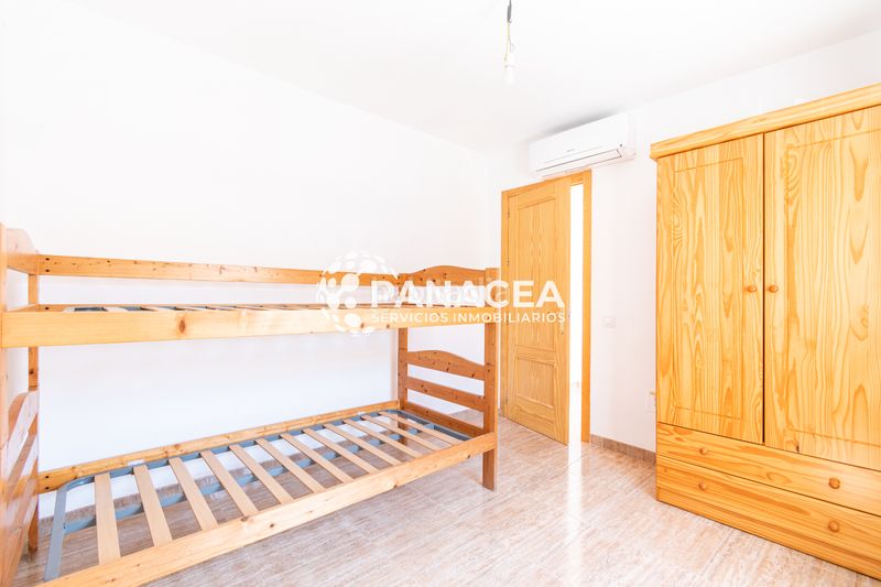 Foto 4988ff57-8adb-464e-b3e1-5ce260e26ac8. Casa a La Gangosa Vícar