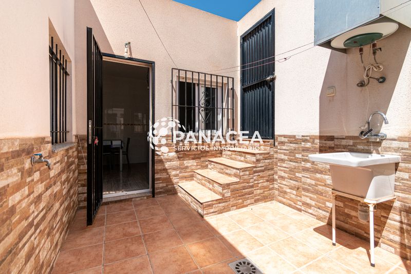Foto da251729-4d93-475d-a091-737832fbf043. Casa a La Gangosa Vícar