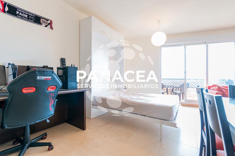 Foto df00b628-82ac-4da6-84fc-c07dd5def42f. Estudi amb piscina a La Envía Vícar