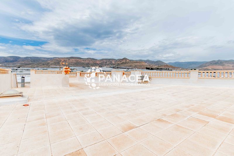 Foto 0c5d5b08-418e-4c22-930d-50982fb19f27. Xalet amb aparcament a Las Cabañuelas Vícar