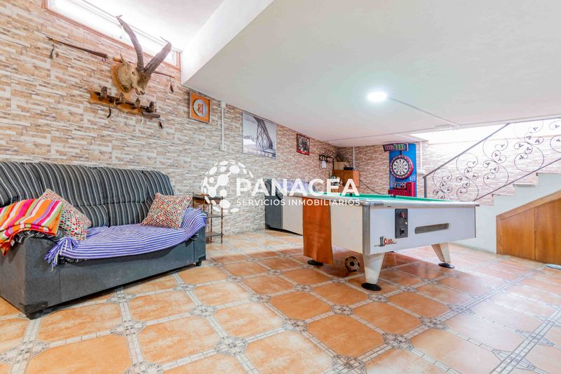 Foto 167c04da-323e-4c55-be00-f6e08b21f874. Xalet amb aparcament a Las Cabañuelas Vícar