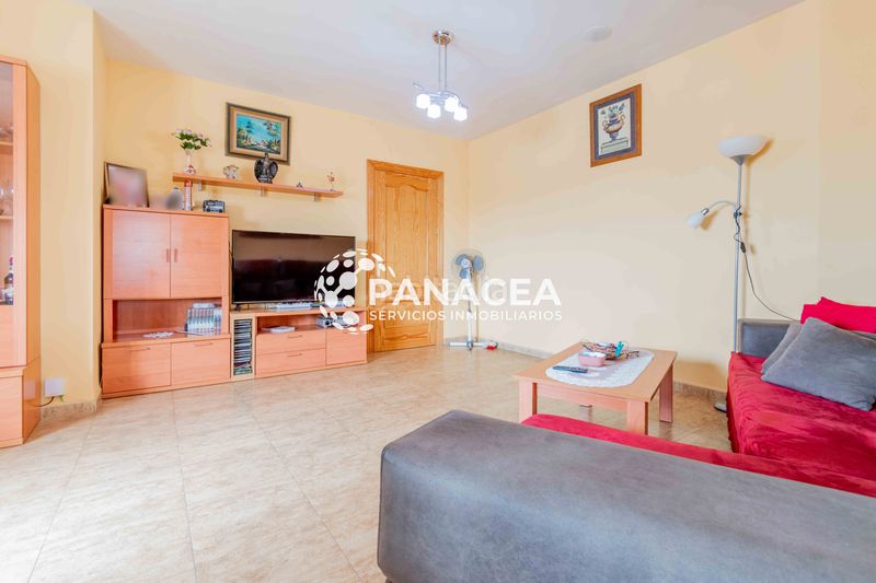 Foto 63272e47-f34b-4917-8e95-cced8151e963. Xalet amb aparcament a Las Cabañuelas Vícar