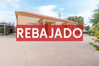 Xalet a Balerma. Chalet independiente en venta en balerma