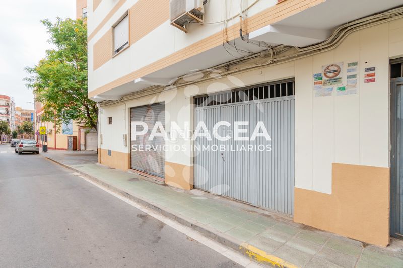 Foto 89167672-67bb-4a4d-806f-c3474bdd6872. Aparcament cotxe a Plaza de Toros - Santa Rita Almería