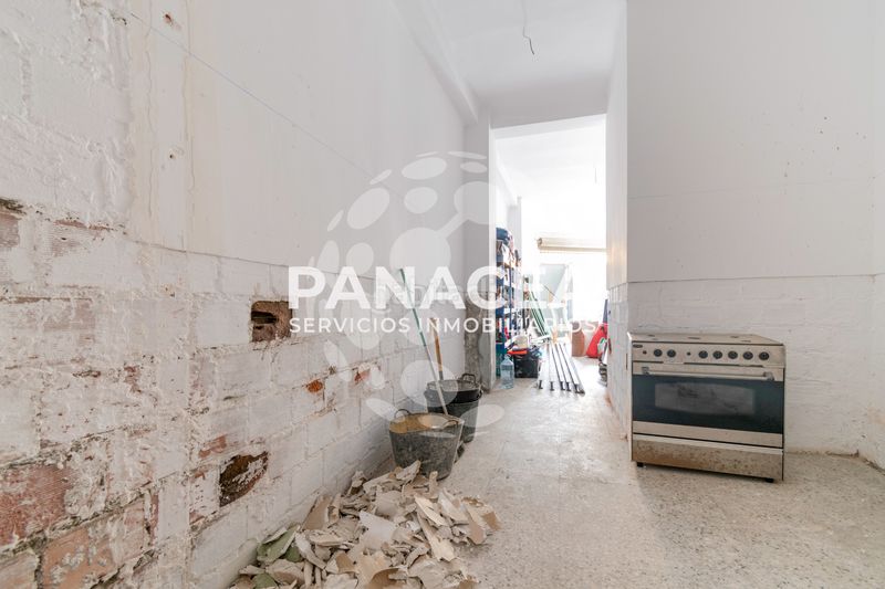 Foto c3783c23-0a93-4e27-a0d9-13d93e496344. Aparcament cotxe a Plaza de Toros - Santa Rita Almería