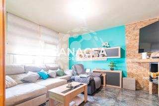 Xalet en Puebla de Vcar. Chalet adosado en venta en llanos de vicar