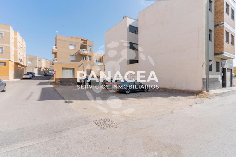 Foto c4ea3ad9-de68-41aa-bc42-cc5d38bf42d2. Terrain résidentiel dans Las Cabañuelas Vícar