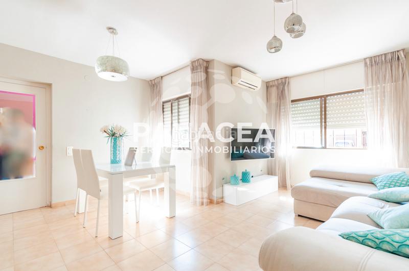 Foto b4984e3e-4e88-4d4b-aa8f-10aa56f17acb. Casa chalet adosado en venta en Las Cabañuelas en Vícar
