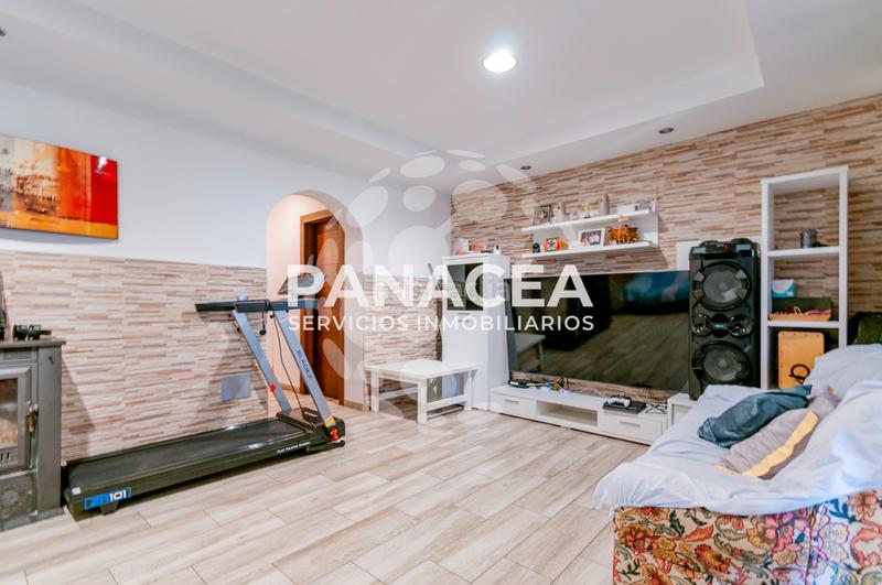 Foto 8a9d1dae-a7ba-4aff-a0fa-1fc1c952d193. Casa pareada chalet pareado en venta en la mojonera en Mojonera (La)