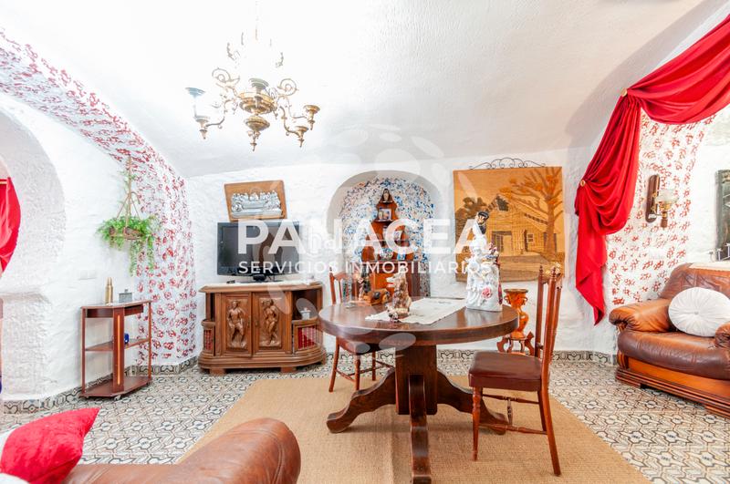 Foto 1bc3e82a-ec09-42e1-a0e7-968fd477946a. Xalet a Benalúa