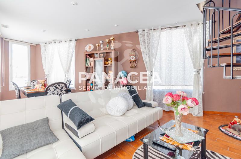 Foto 1f94b883-0b46-4755-b532-1cbe7fa3e183. Xalet a Benalúa