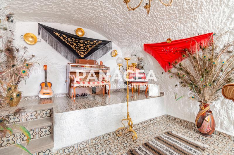 Foto 268ecf0f-43ab-4768-bd7c-0a8c167746af. Xalet a Benalúa